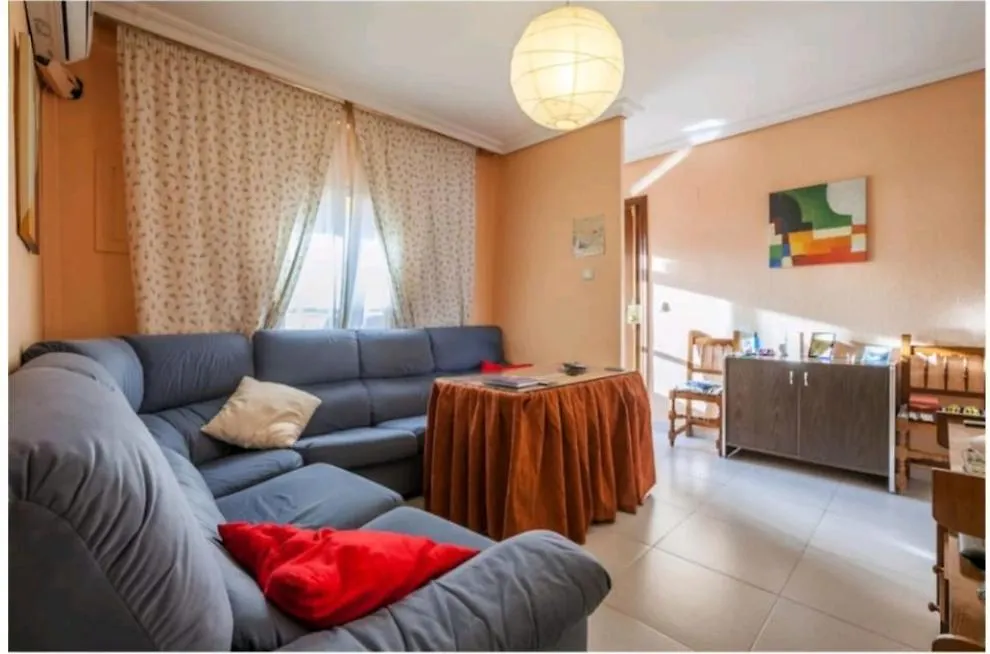 民宿 Piso Con Buena Red Wiffi Fibra Optica Alquiler De Habitaciones 塞维利亚 西班牙