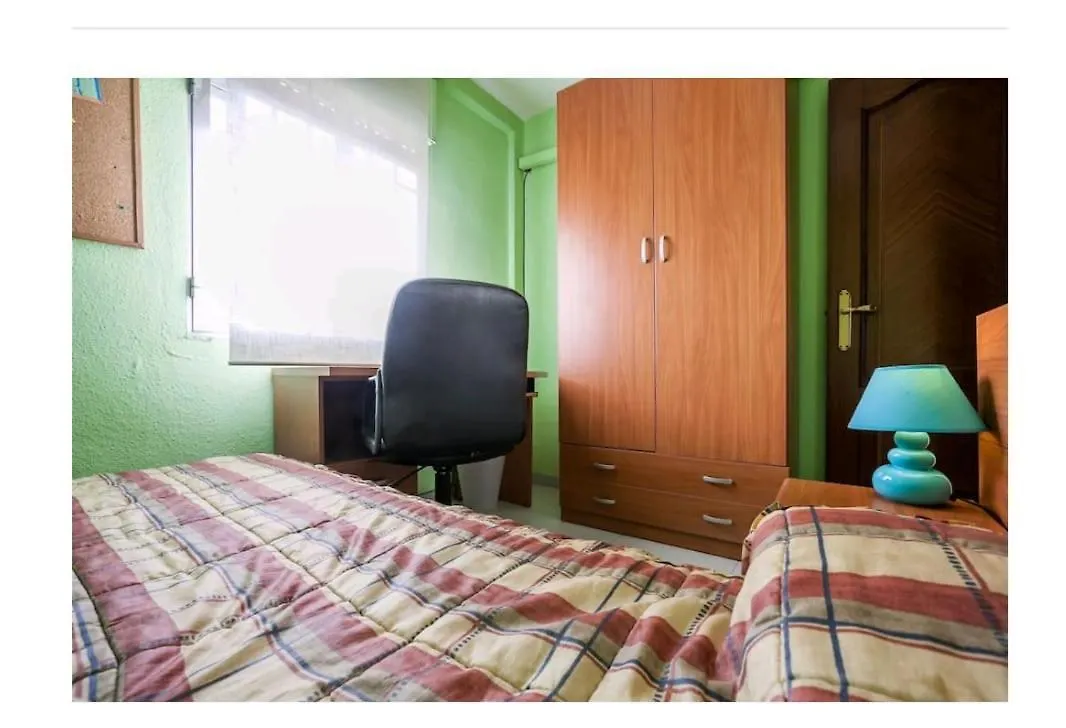 Piso Con Buena Red Wiffi Fibra Optica Alquiler De Habitaciones 塞维利亚 西班牙